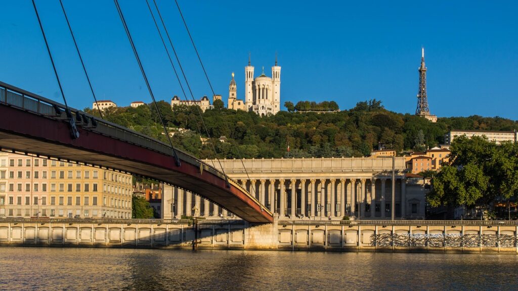 domicilier son entreprise à Lyon, capitale des Gaulles