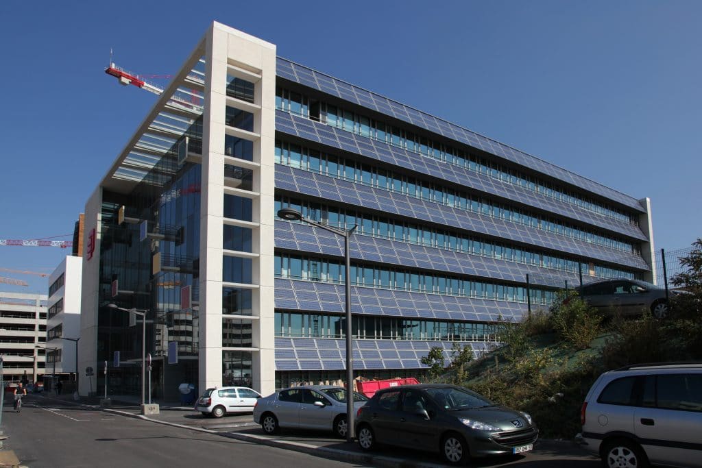 Baptisé Helianthe, Eiffage inaugure son siège écolo à Lyon-Confluence